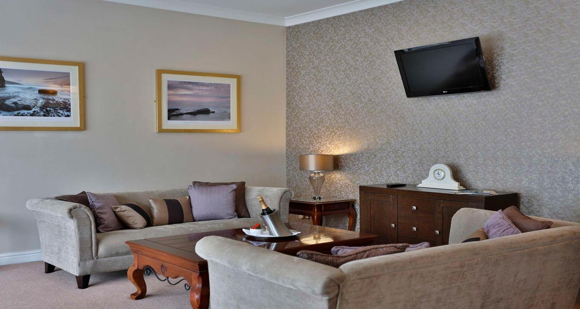 Best Western Premier Heronston Hotel & Spa Bridgend  Ngoại thất bức ảnh